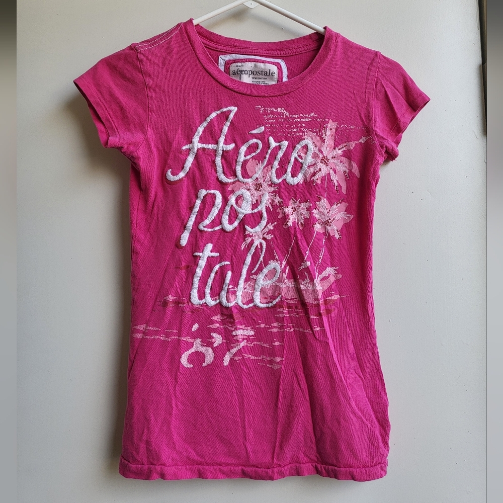 Hot pink y2k aeropostale shirt